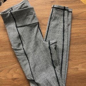 Lulu swift speed high rise tight “28